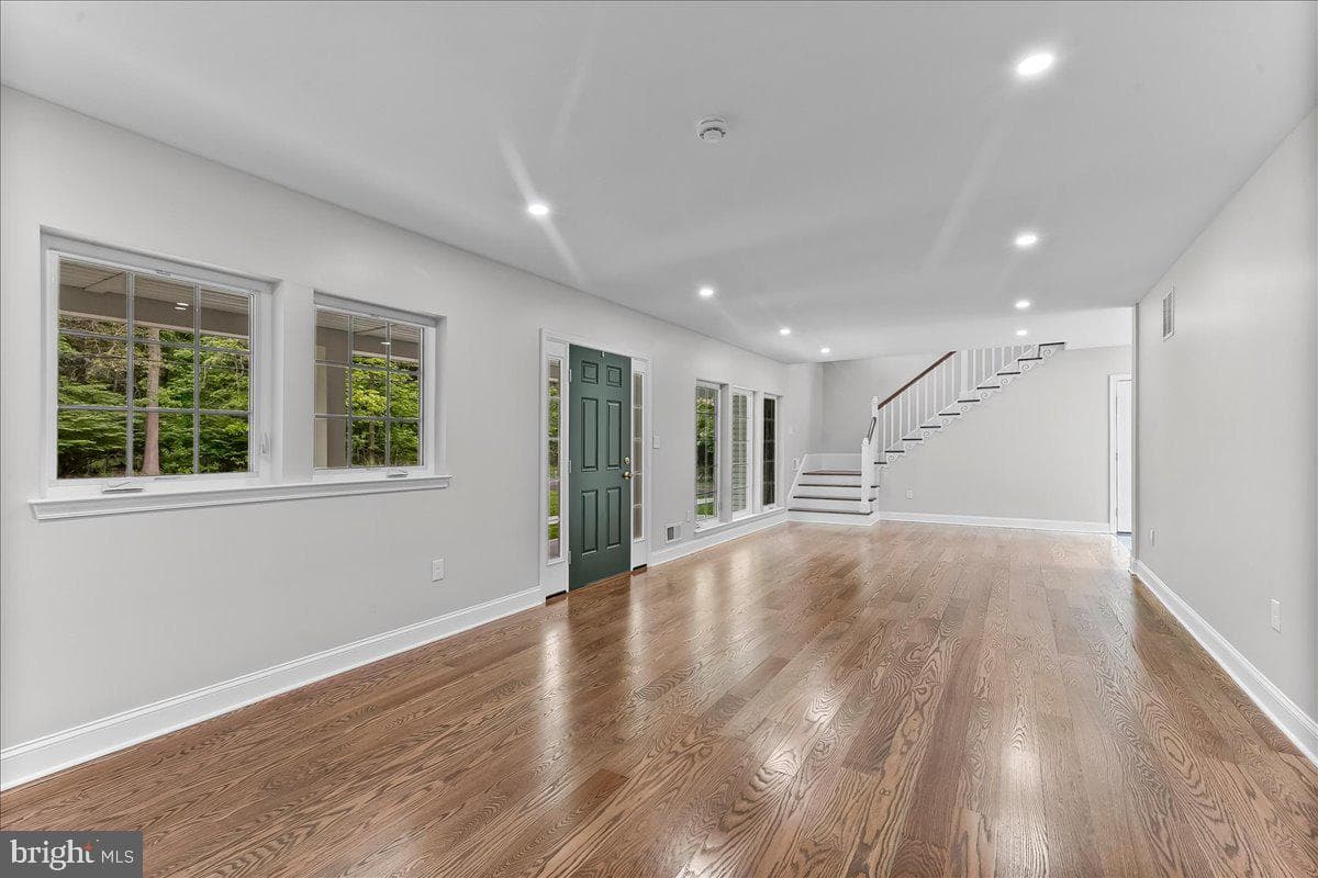3740 Thompson Road photo 8
