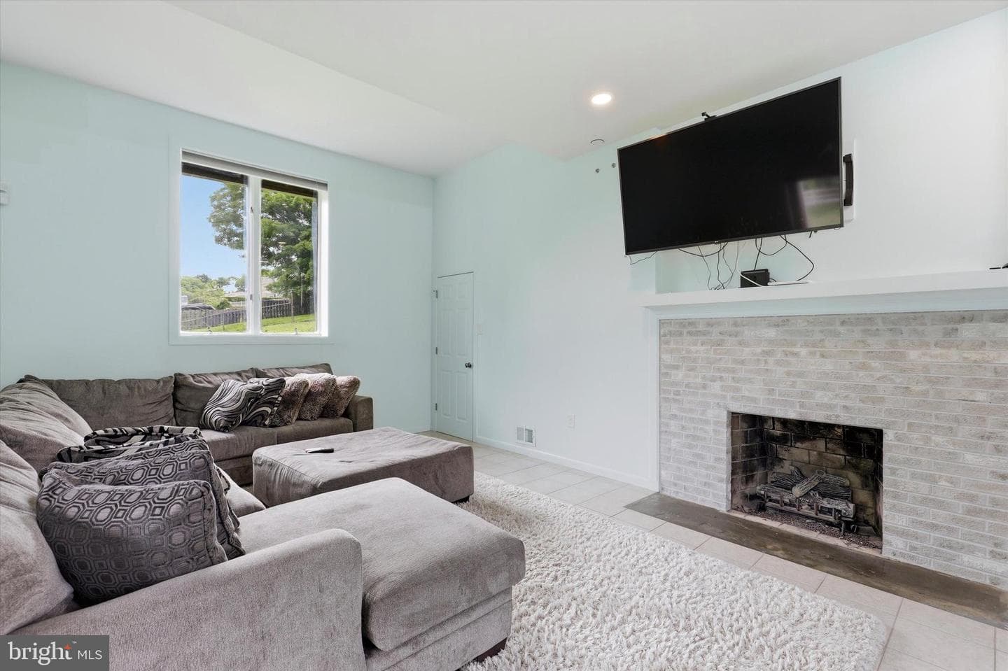 219 Jefferson Street photo 30
