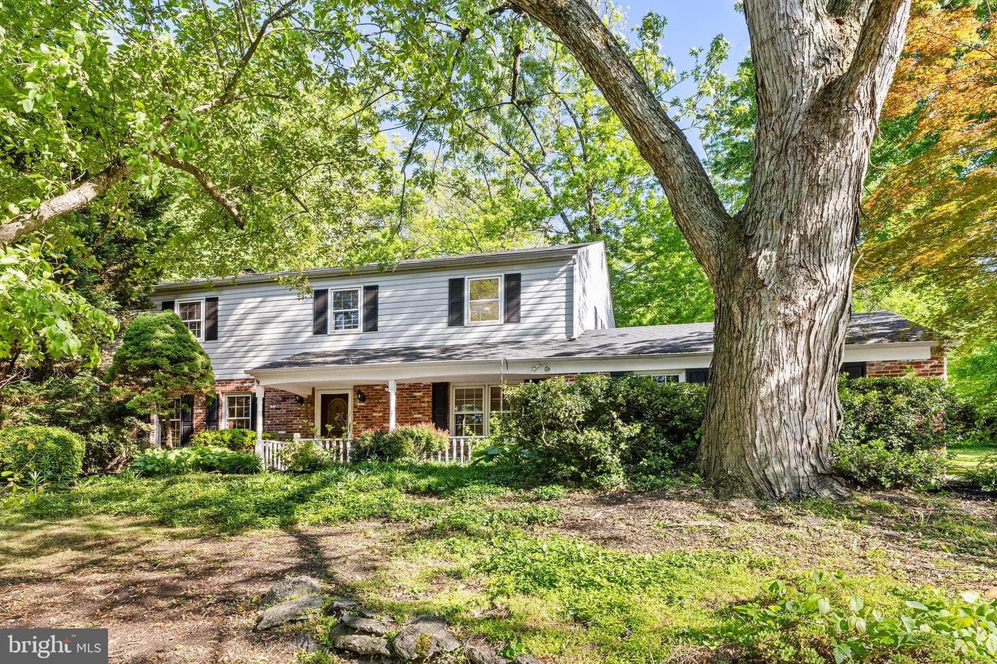 563 Applewood Drive