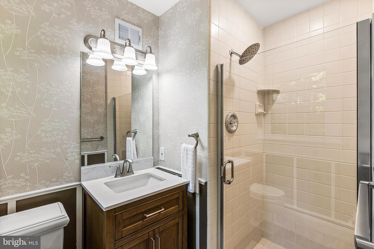 563 Applewood Drive photo 21