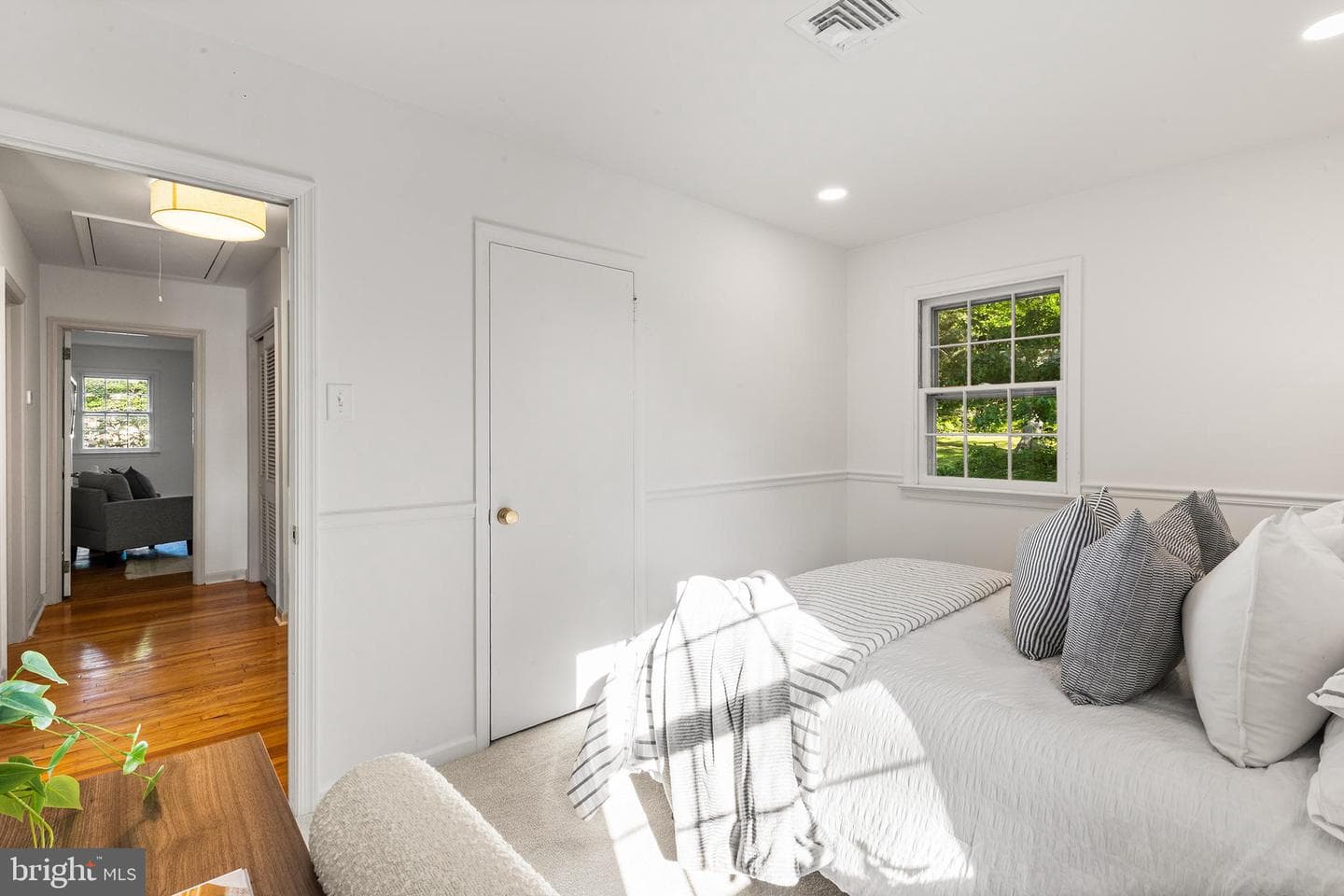 563 Applewood Drive photo 23