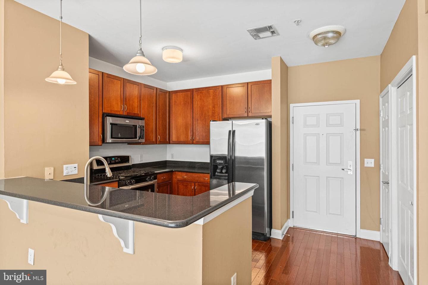 200 W Elm Street #1231 photo 6