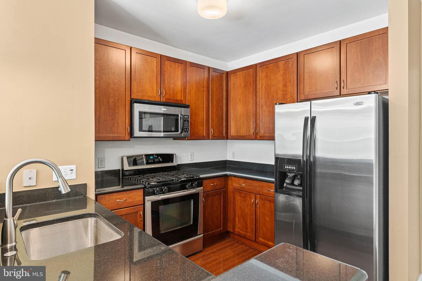 200 W Elm Street #1231 photo 9