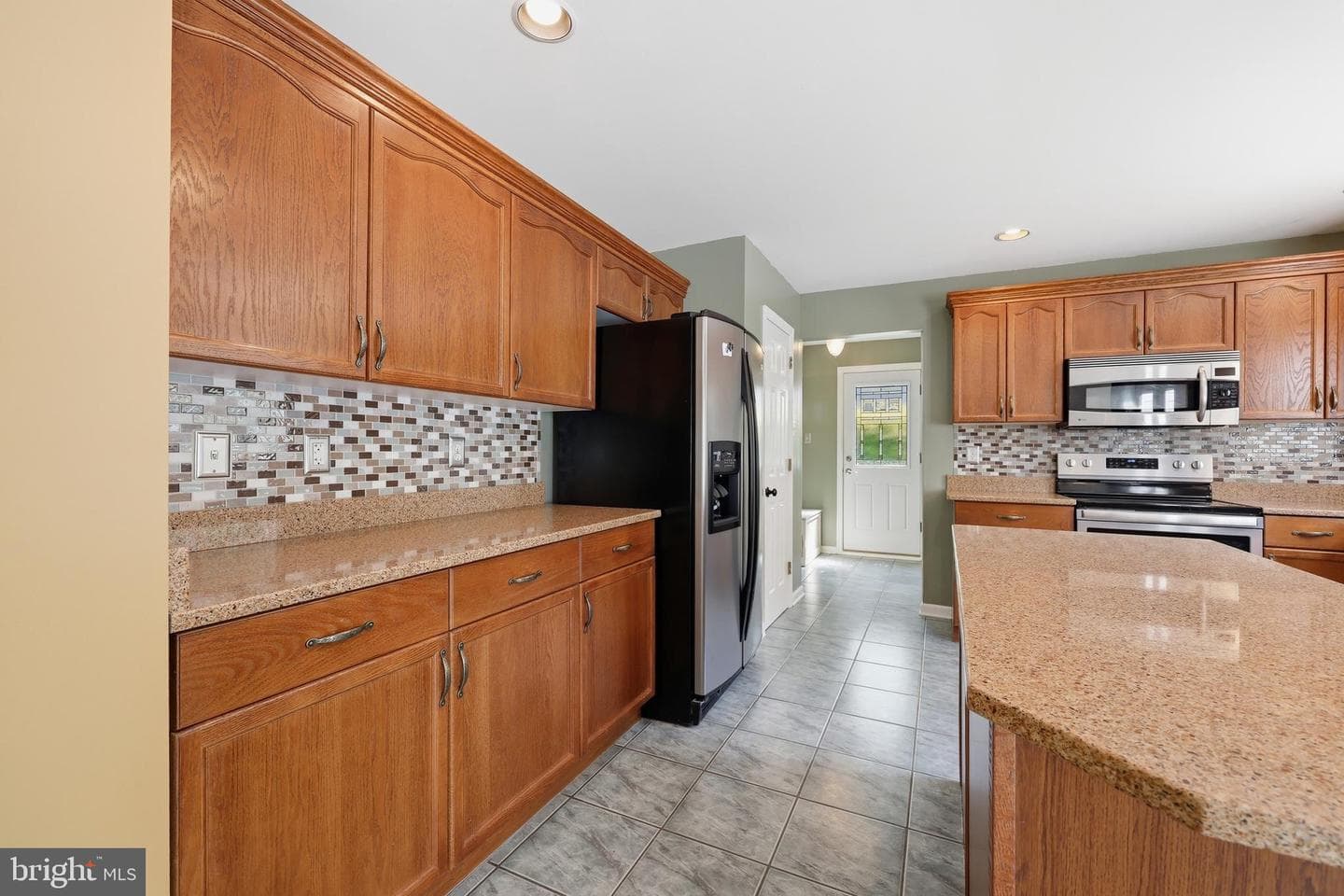 210 Meng Road photo 18