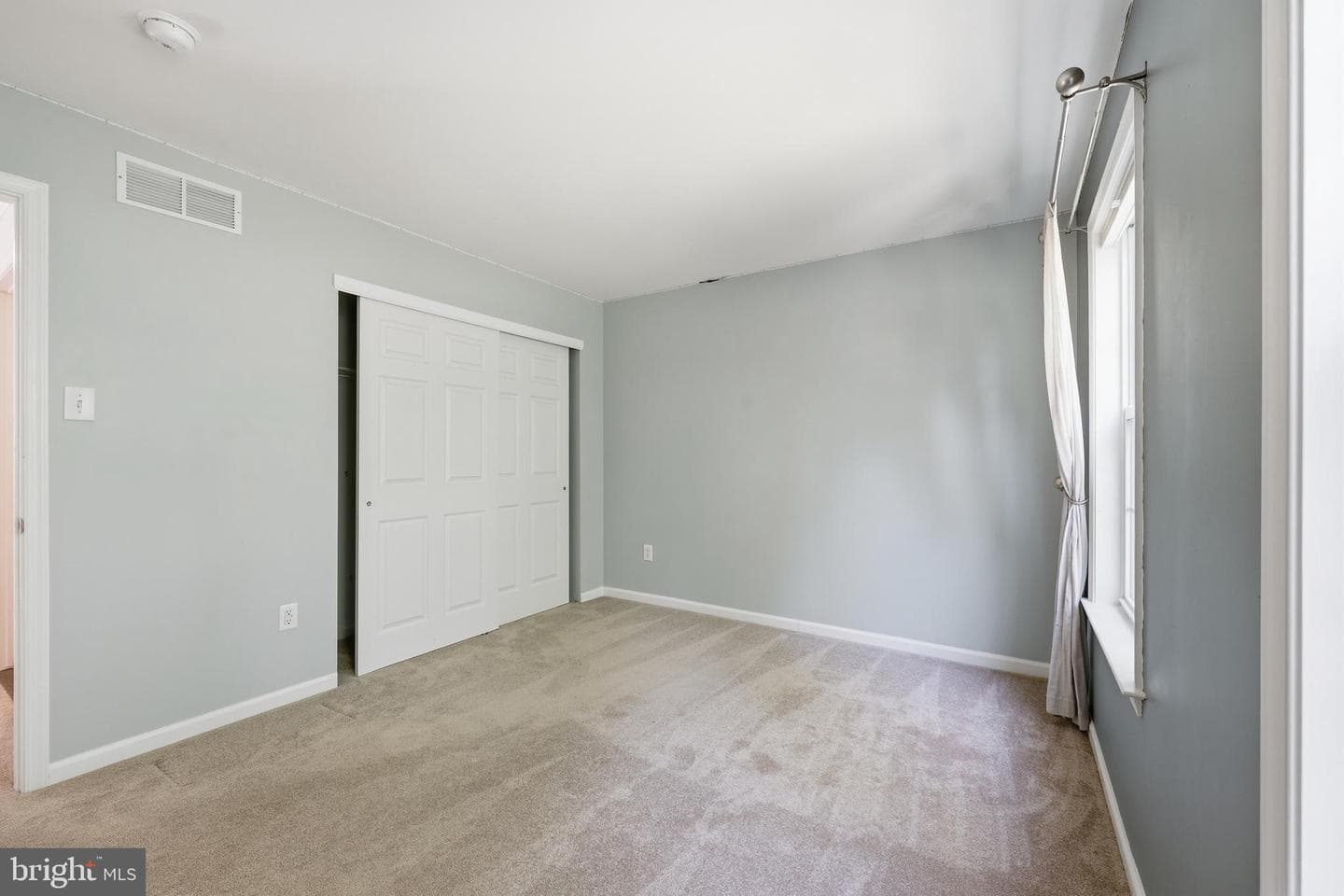 210 Meng Road photo 35
