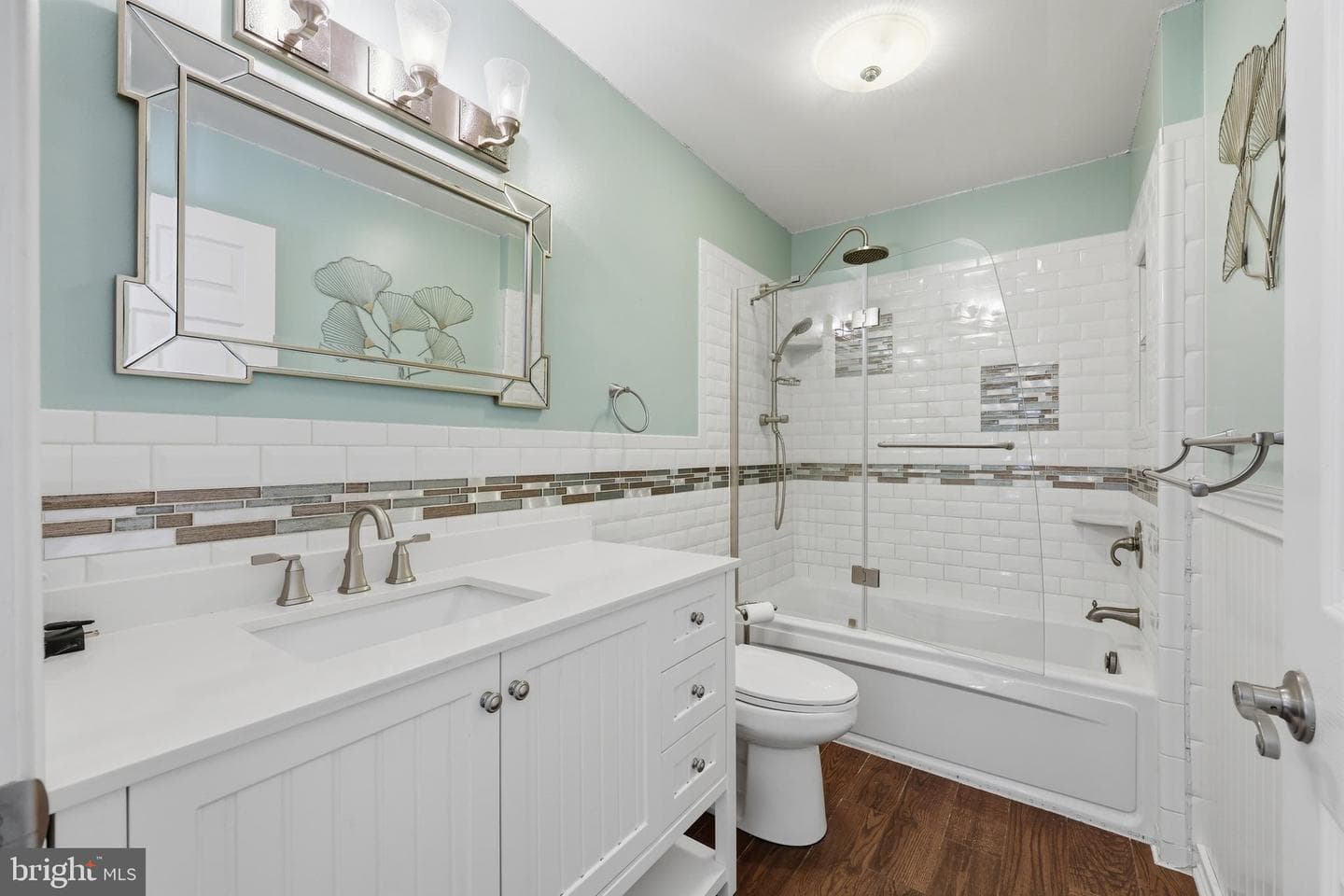 210 Meng Road photo 38