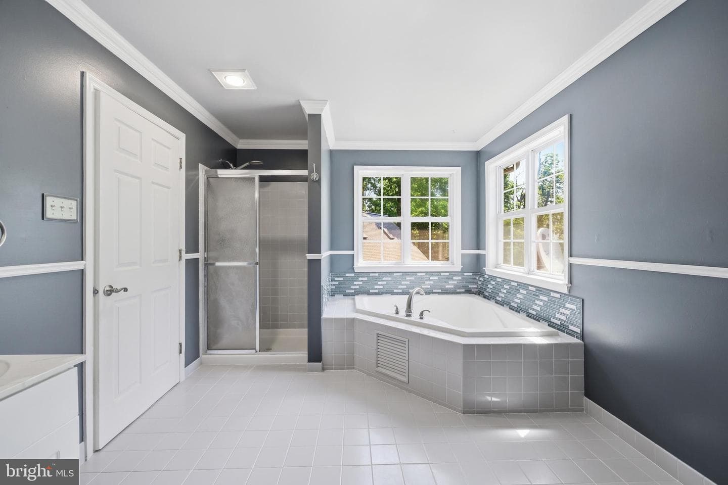 210 Meng Road photo 47
