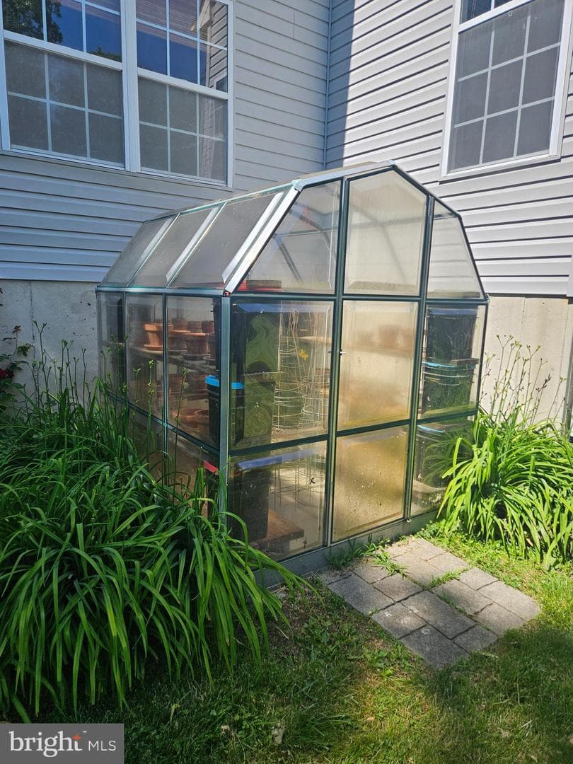 210 Meng Road photo 91