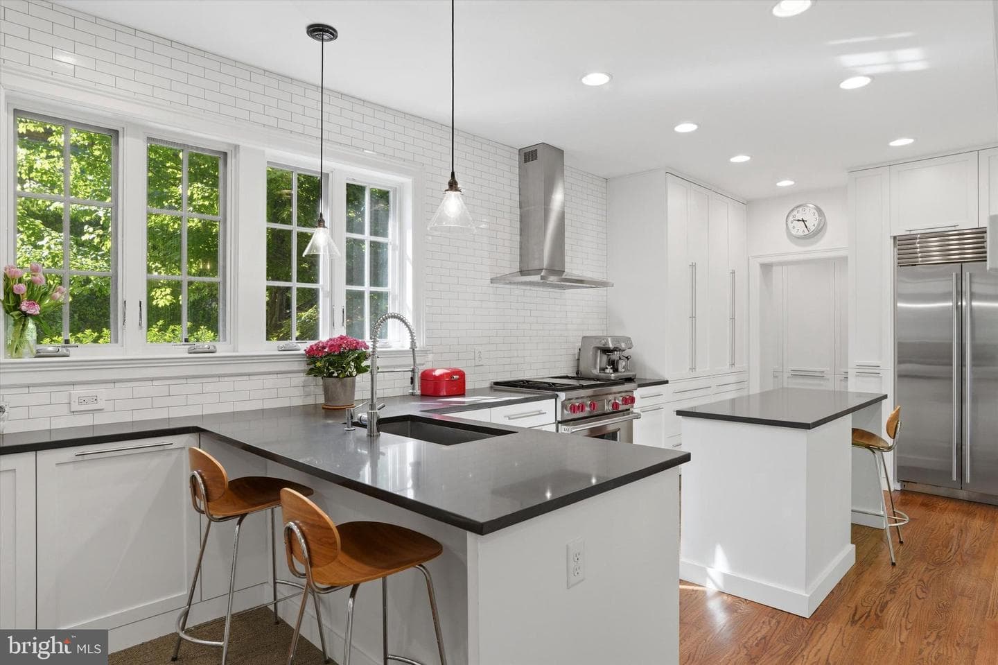 207 Curwen Road photo 18