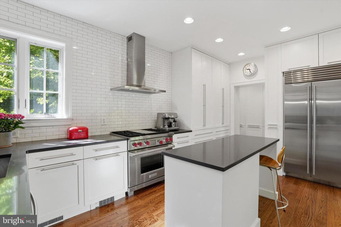 207 Curwen Road photo 19