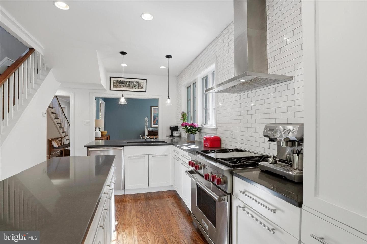 207 Curwen Road photo 21