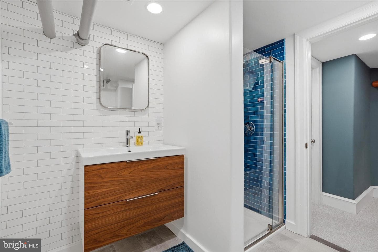 207 Curwen Road photo 26
