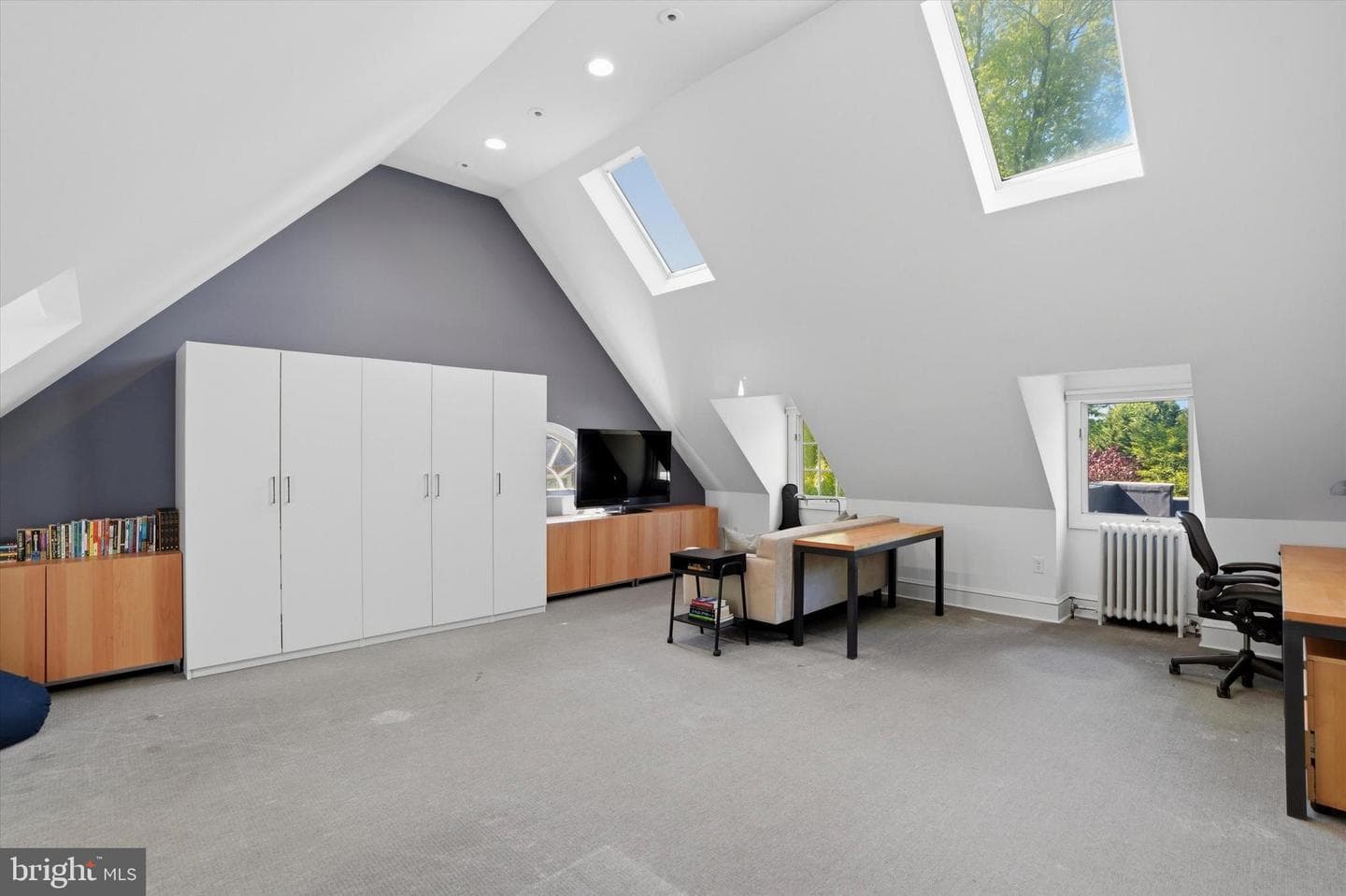 207 Curwen Road photo 38