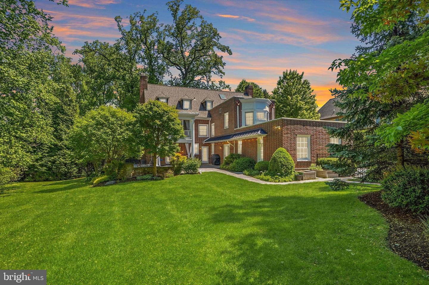 207 Curwen Road photo 45