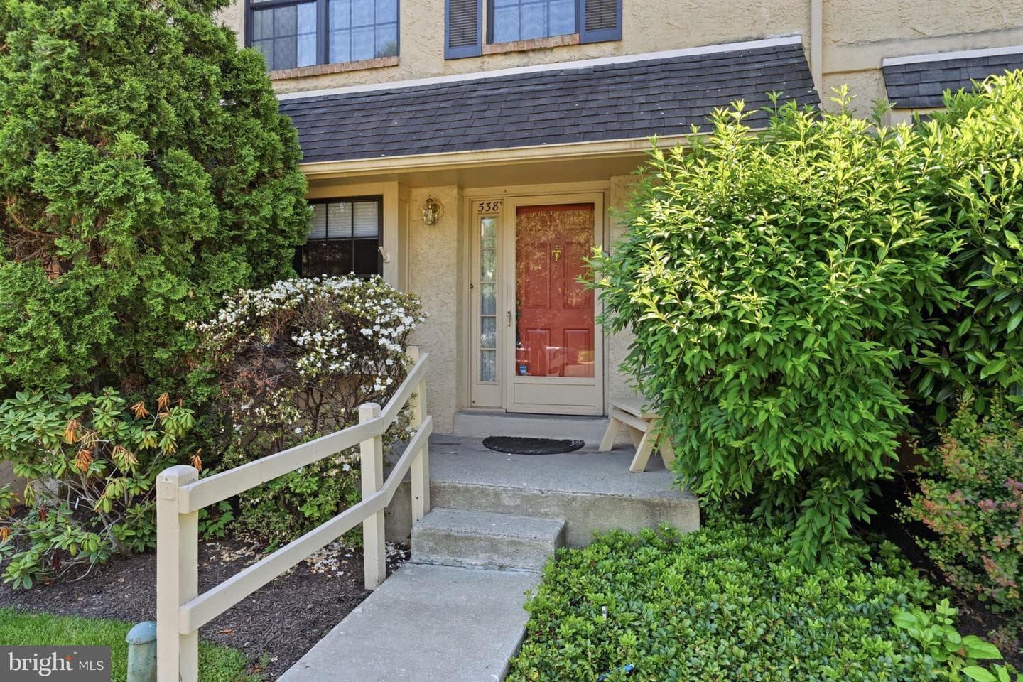 538 Canterbury Road photo 3
