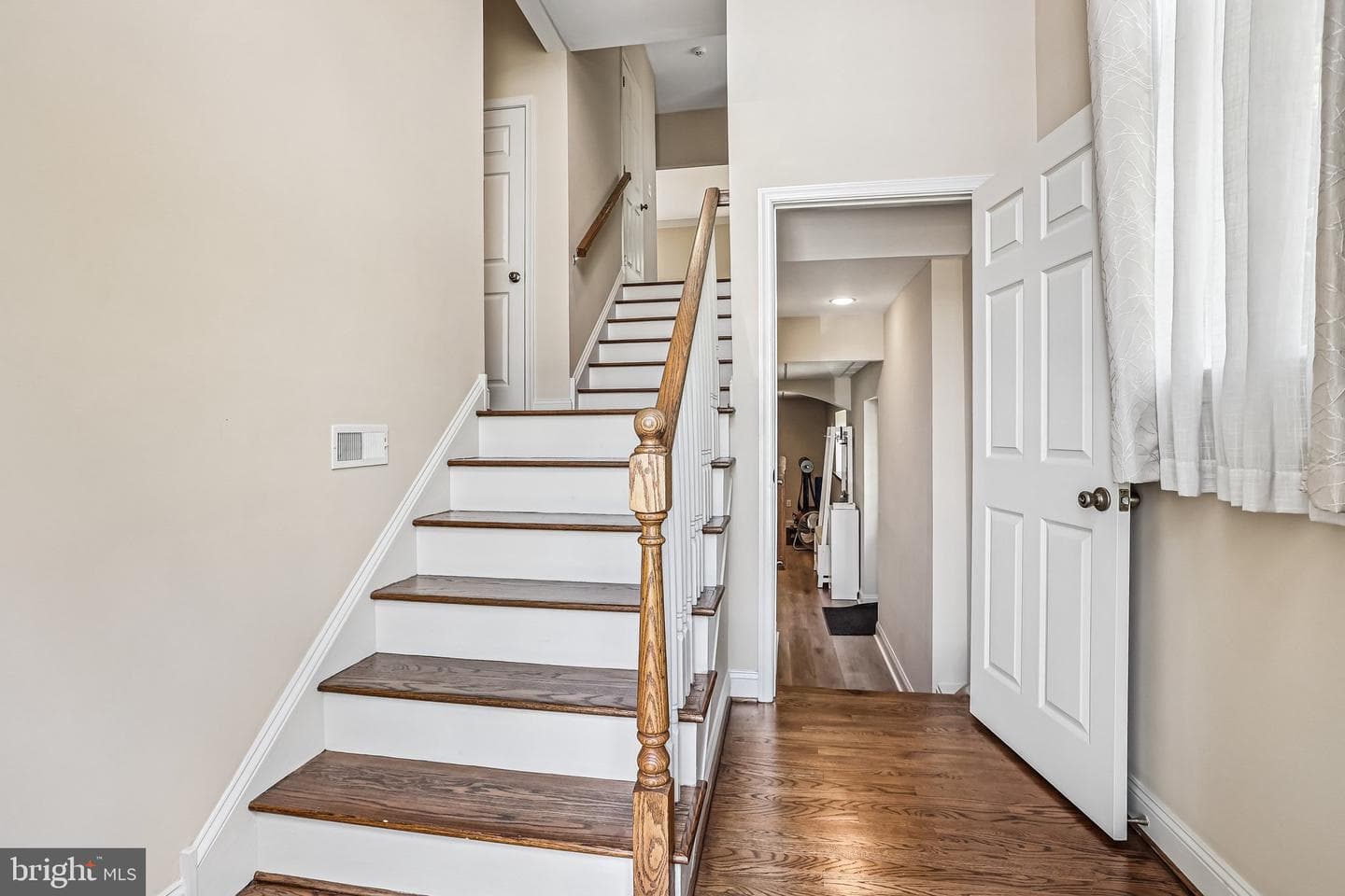 208 Jefferson Street photo 4