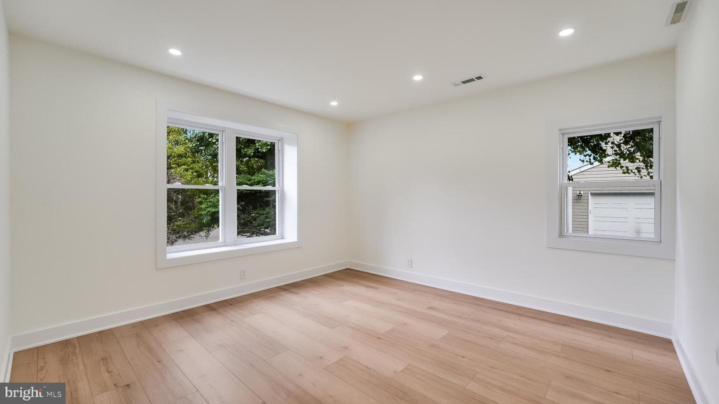 144 Roy Lane photo 15