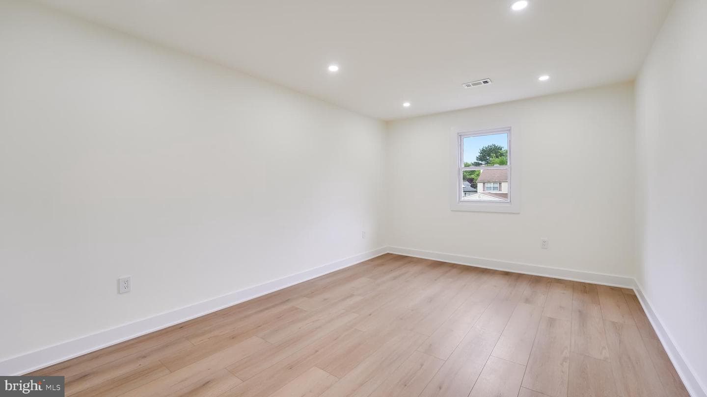 144 Roy Lane photo 29
