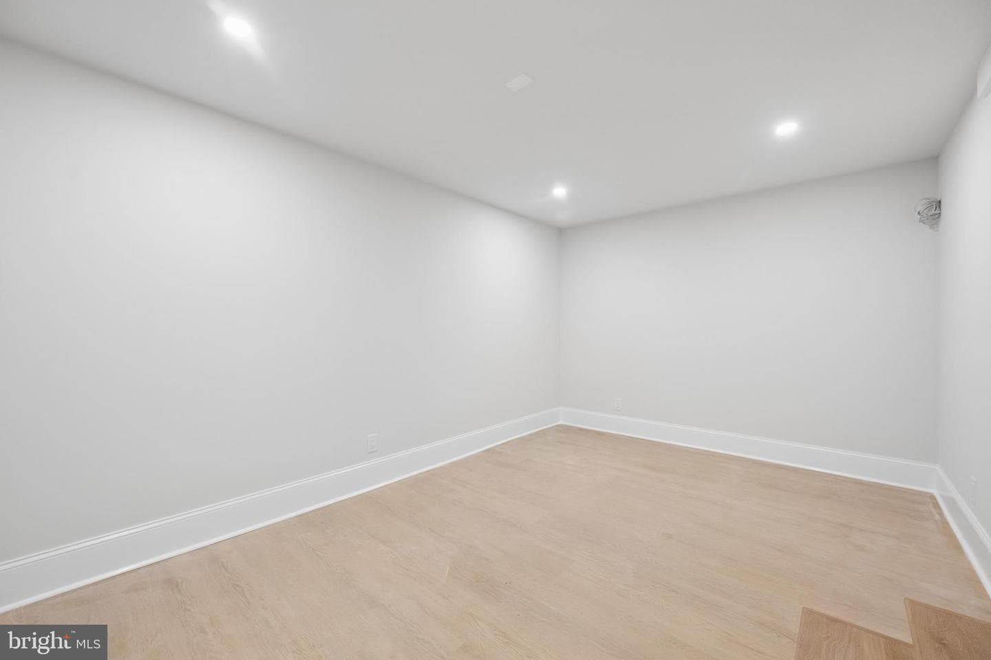 519 Sussex Road photo 43