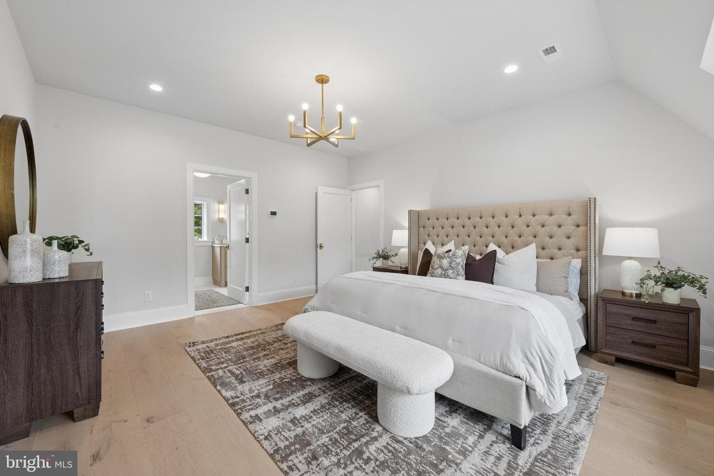 519 Sussex Road photo 49