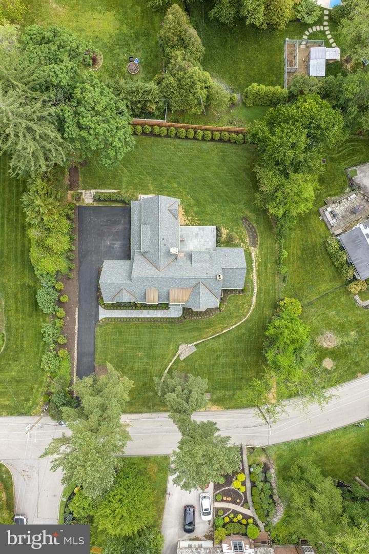 519 Sussex Road photo 5