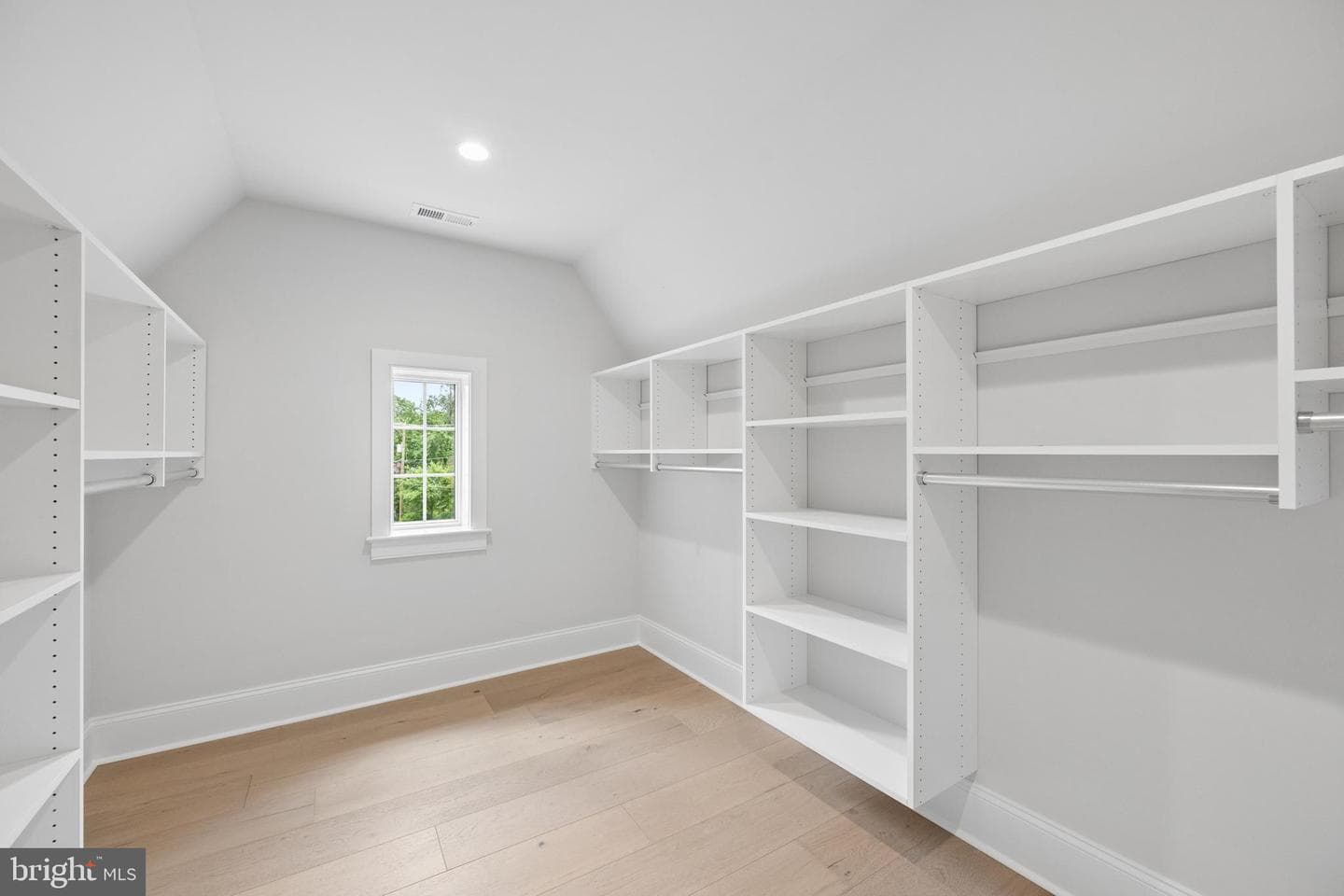 519 Sussex Road photo 53