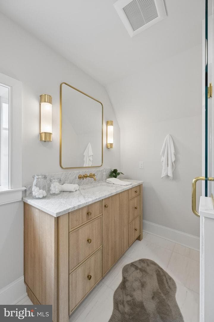 519 Sussex Road photo 57