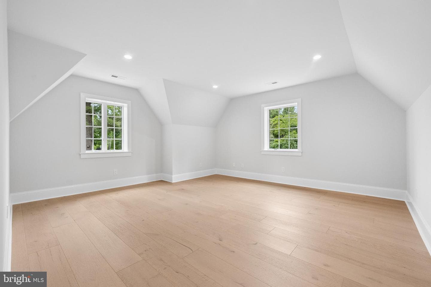 519 Sussex Road photo 63