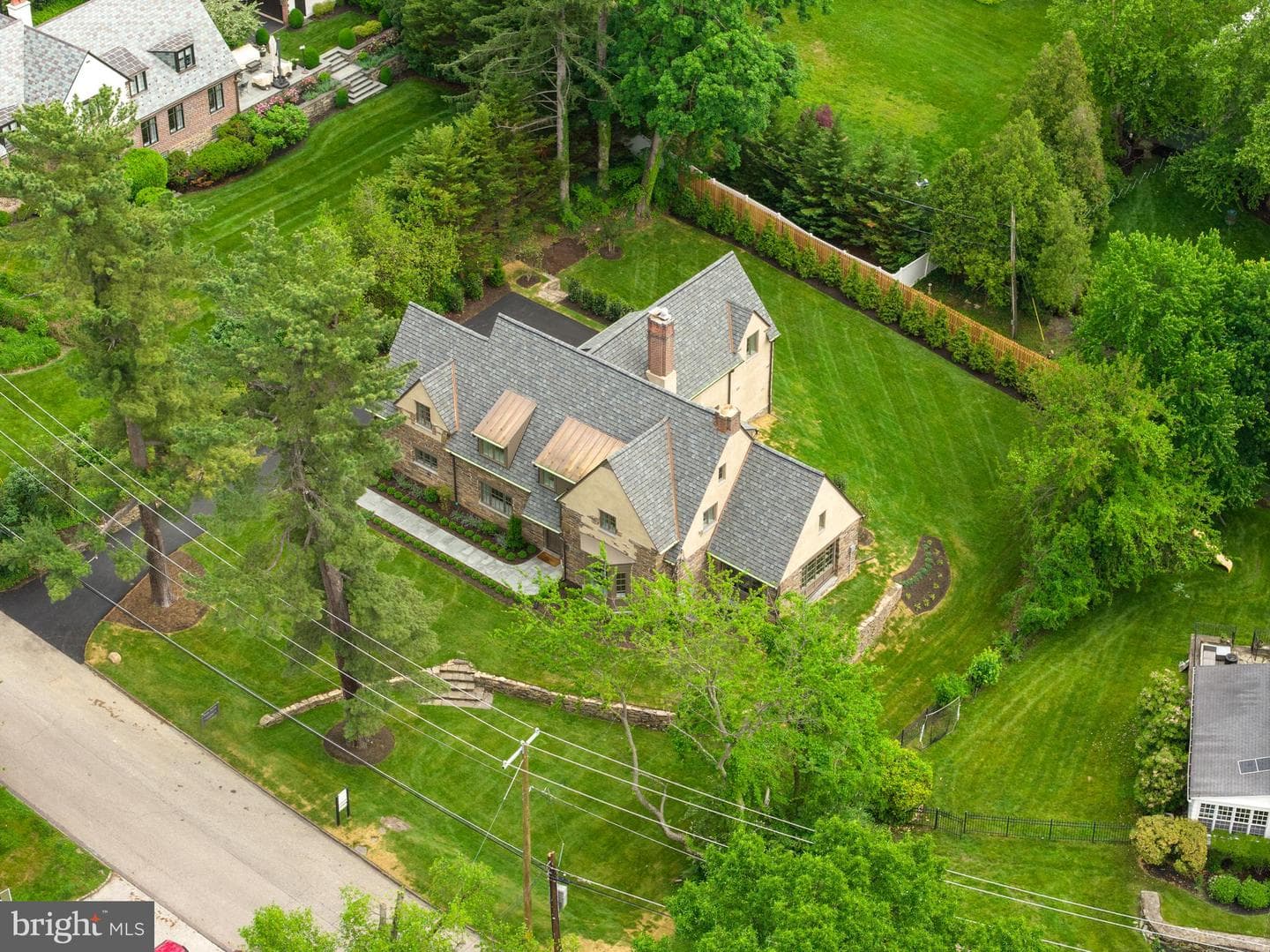 519 Sussex Road photo 7