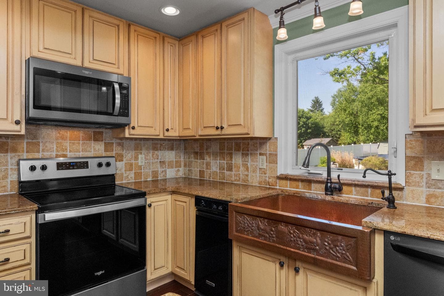 167 Meadowland Drive photo 11