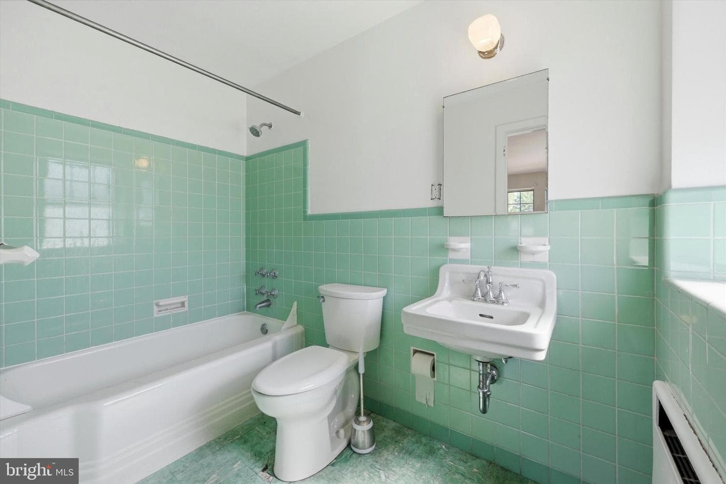 207 Ulmer Avenue photo 22