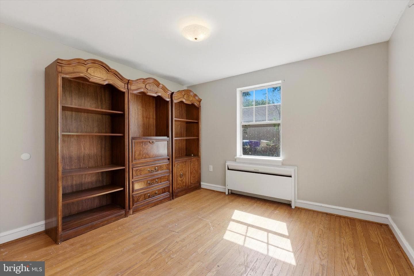 207 Ulmer Avenue photo 8