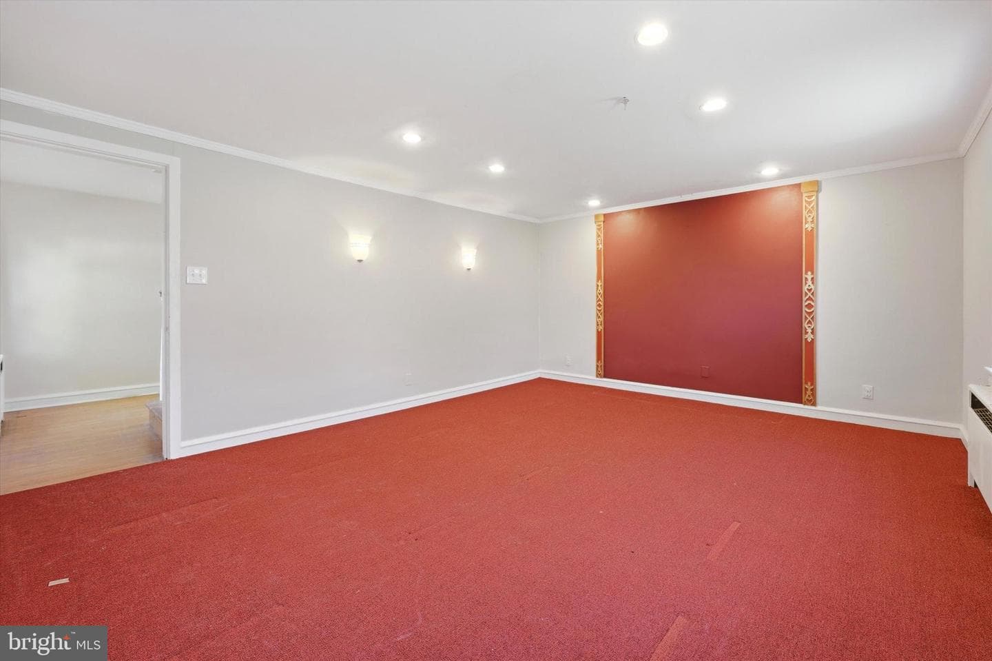 207 Ulmer Avenue photo 9