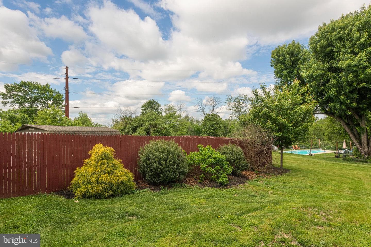57 Longview Road photo 48