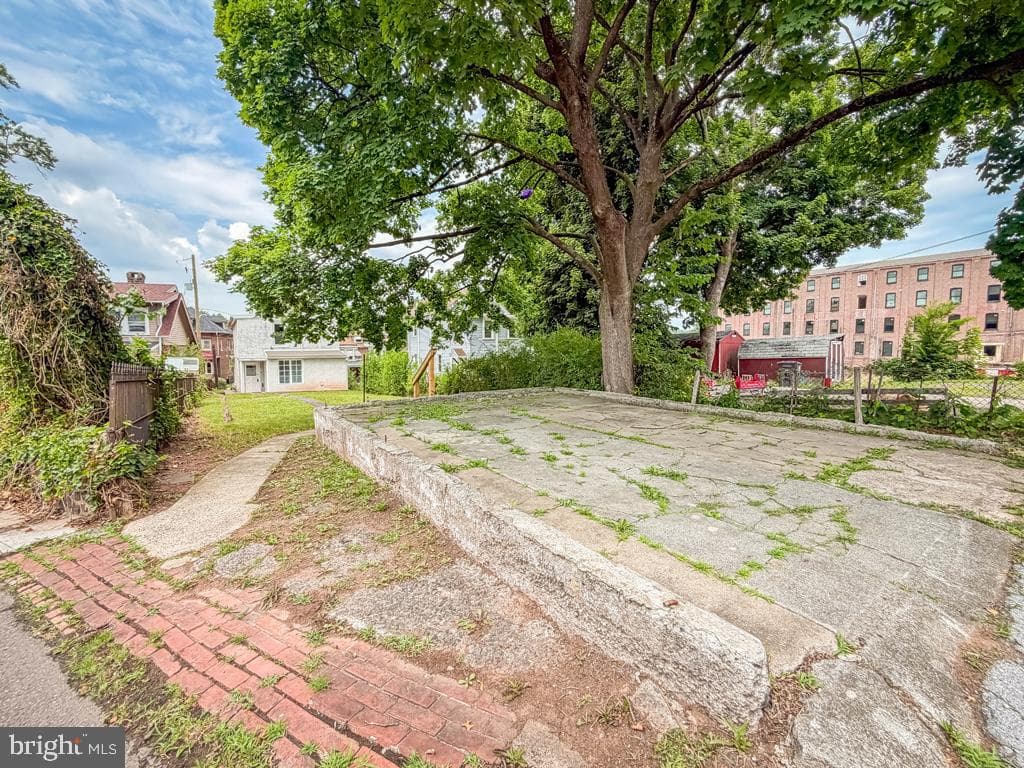 262 N Hanover Street photo 43