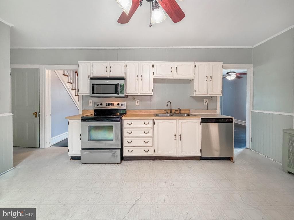 308 Lansdale Avenue photo 14