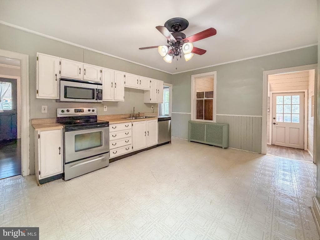 308 Lansdale Avenue photo 15