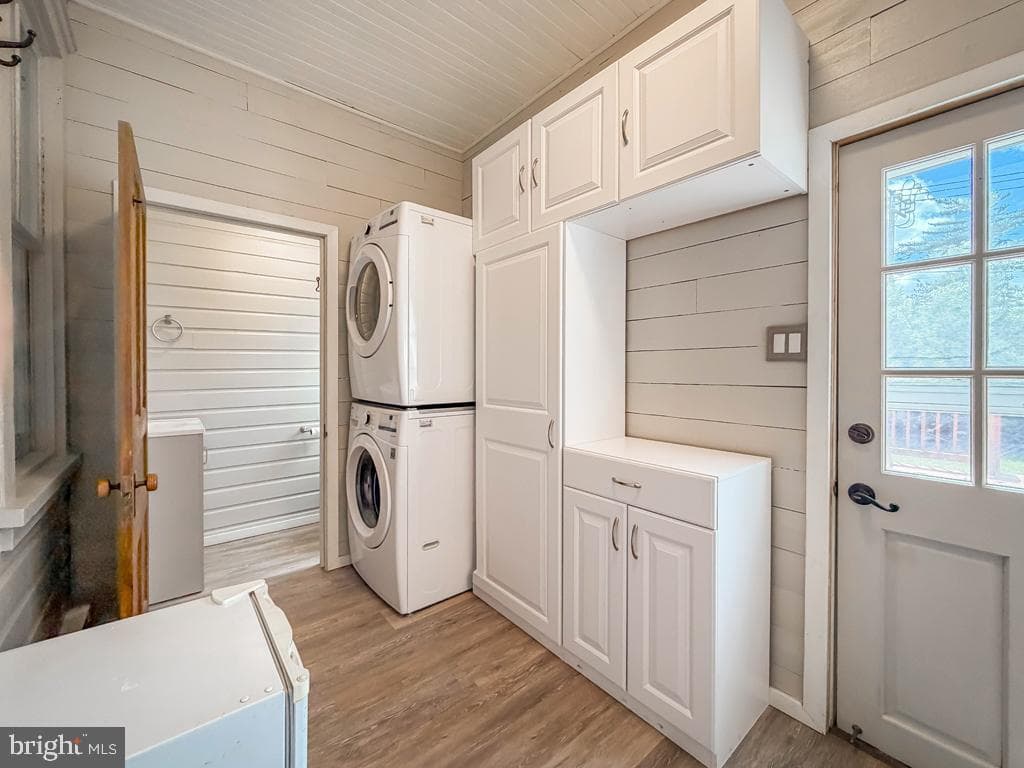 308 Lansdale Avenue photo 18