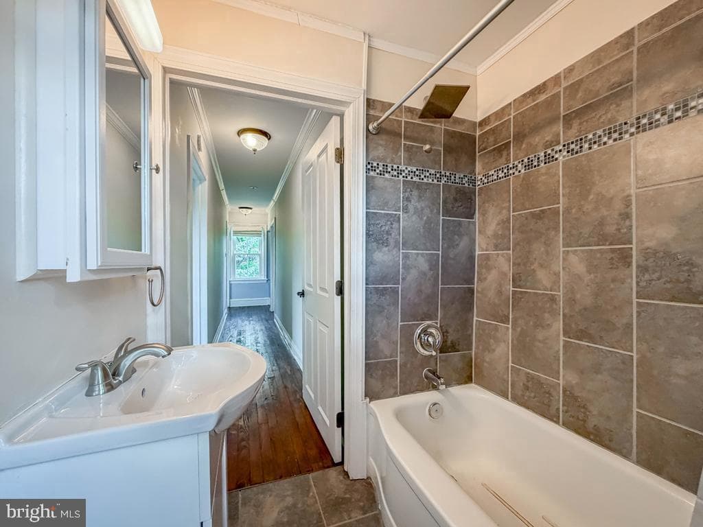308 Lansdale Avenue photo 33