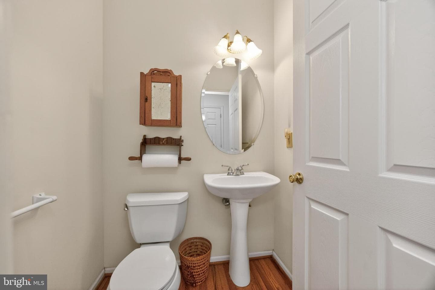 976 Stuart Drive photo 25