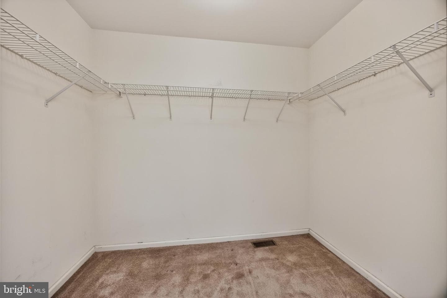 976 Stuart Drive photo 38