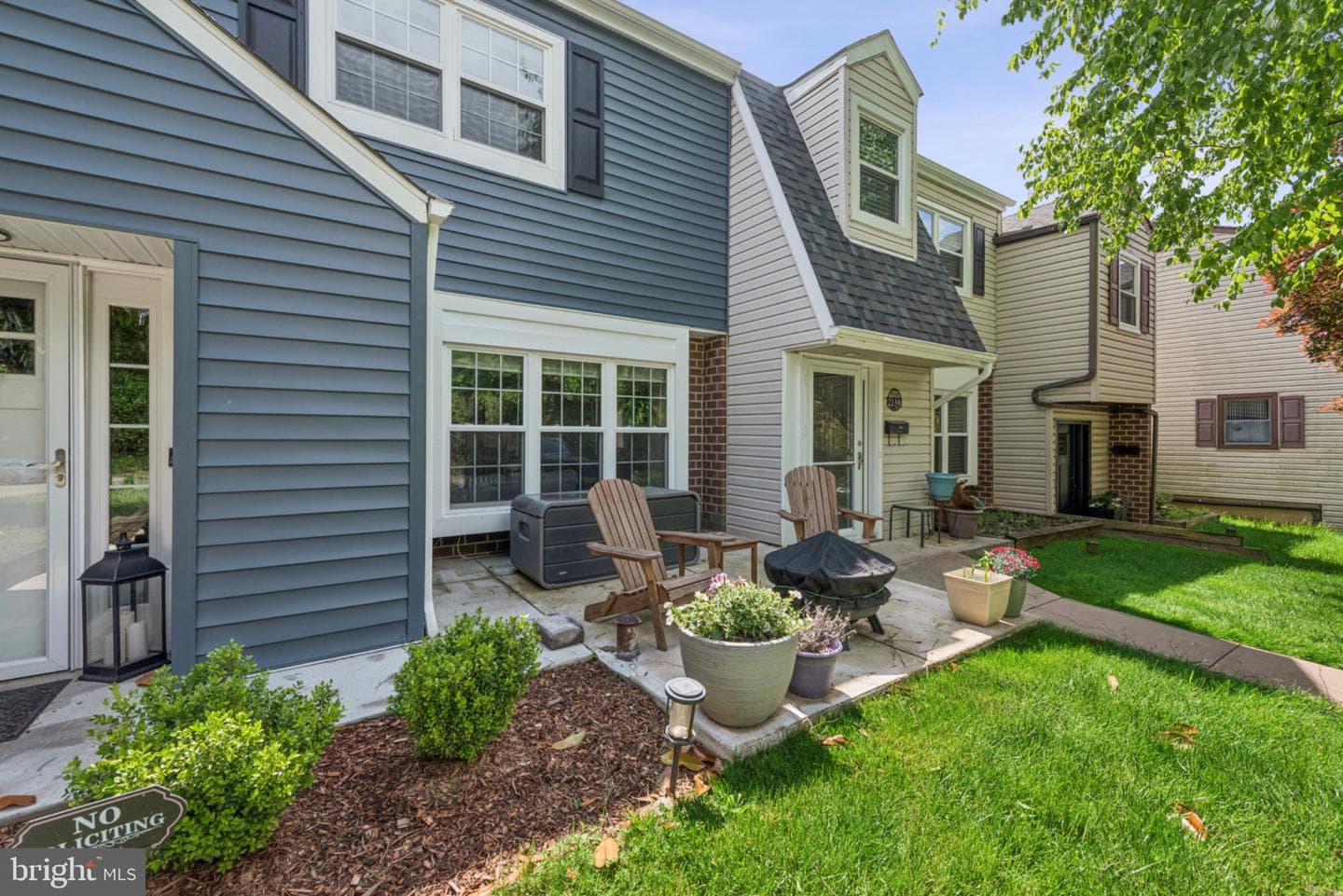 2140 Ash Lane photo 2