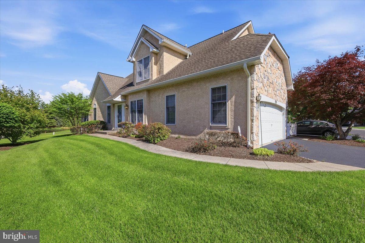 159 Sawgrass Drive, Blue Bell