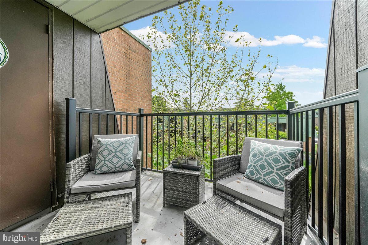 810 Meadowview Lane #810 photo 11