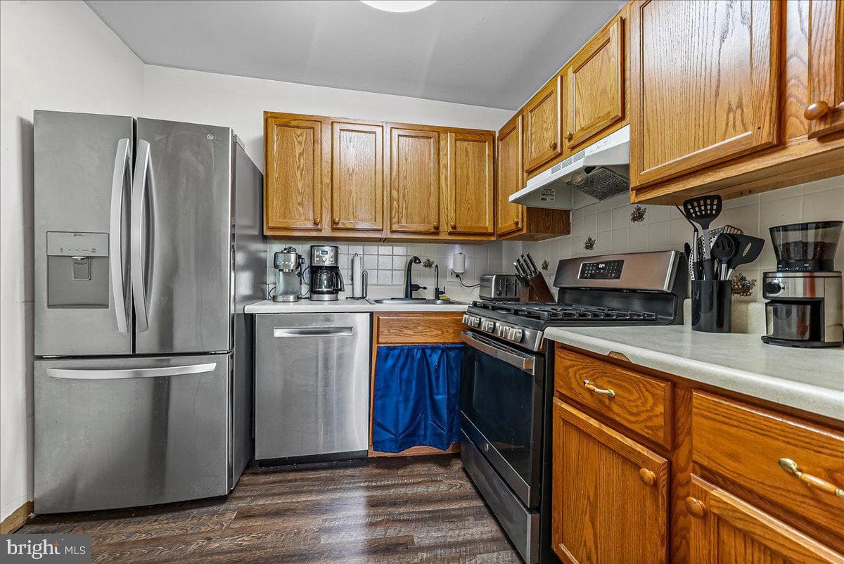 810 Meadowview Lane #810 photo 9