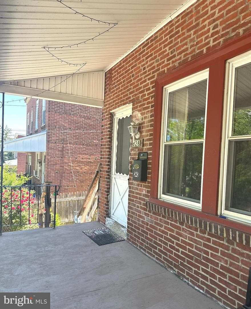828 High Street photo 2