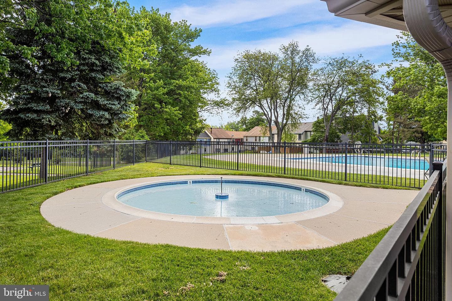 105 Rutledge Court photo 33