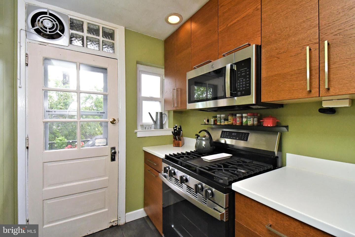 7805 Spring Avenue photo 20