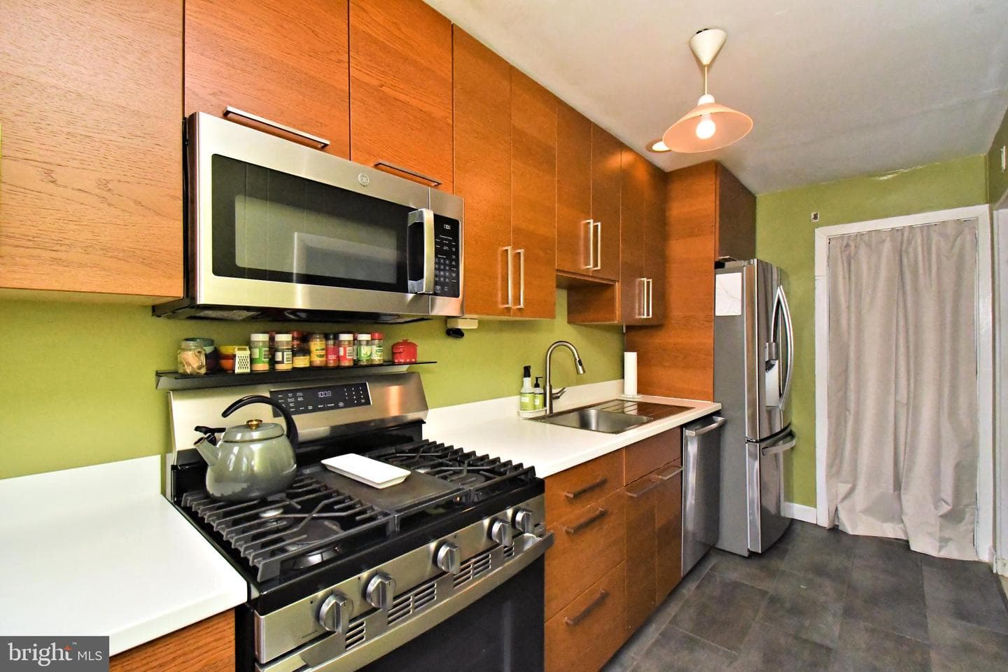 7805 Spring Avenue photo 21