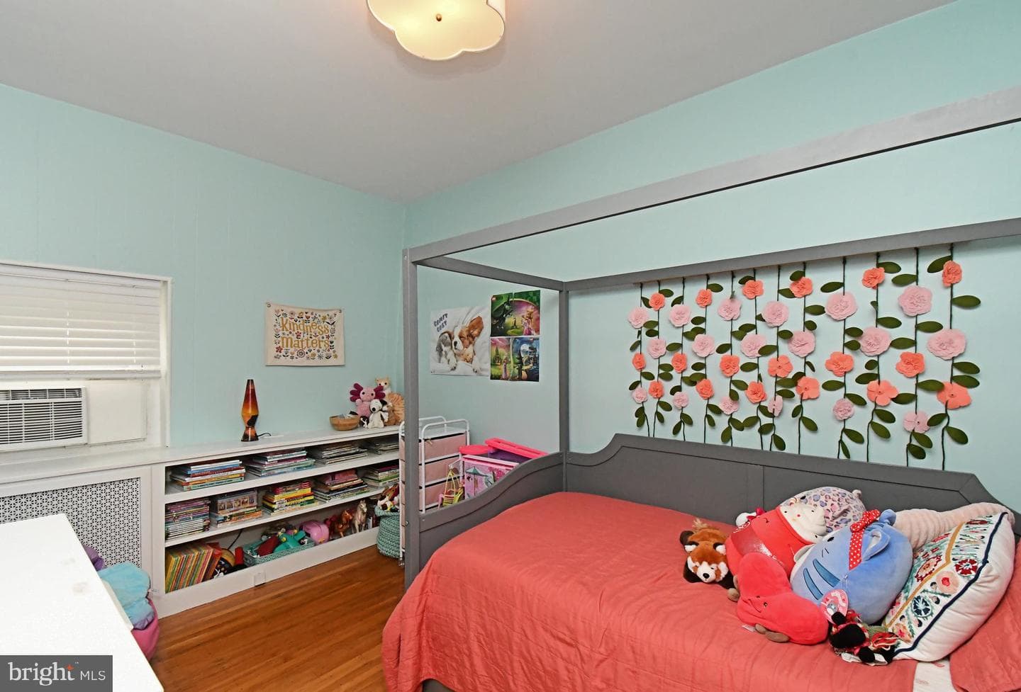 7805 Spring Avenue photo 28